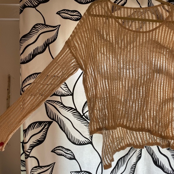 Top - Picture 3 of 4